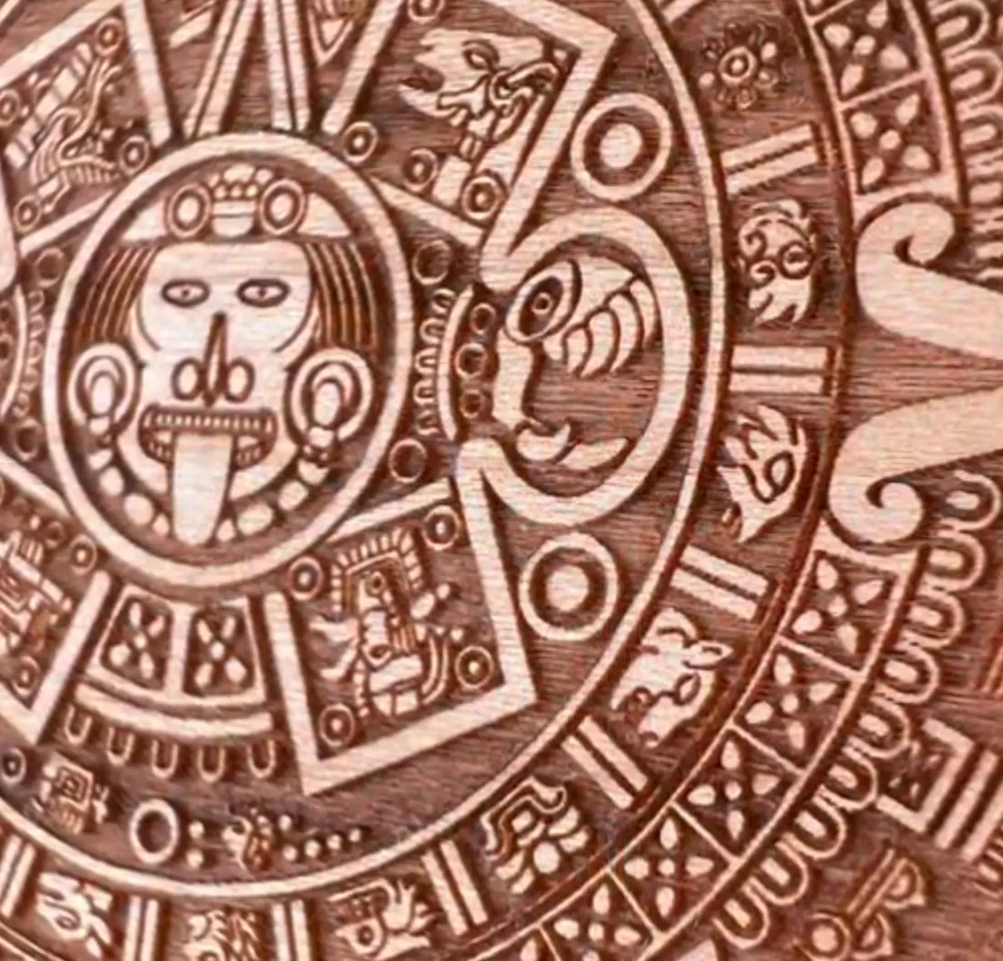 calendario azteco inciso su legno (Thunder Bolt, Bolt Plus 24)