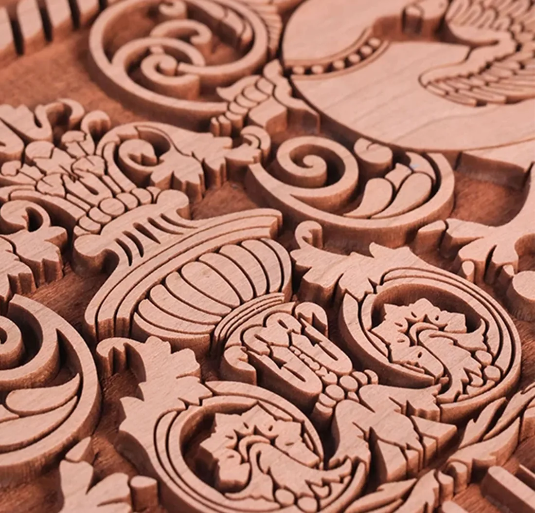 intaglio in rilievo su legno (Thunder Nova Plus)