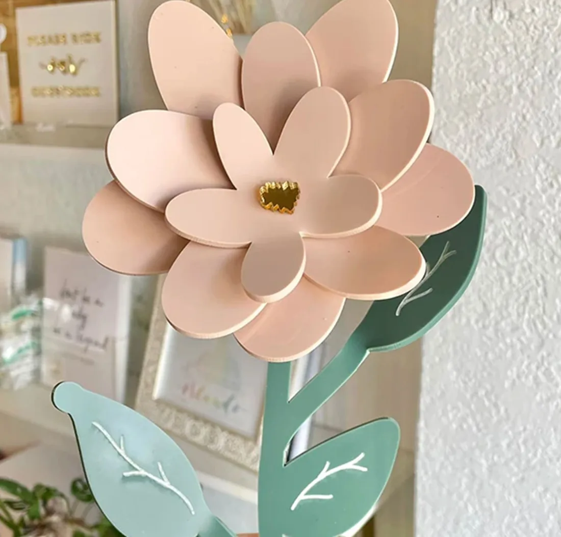 fiore in legno tagliato (Thunder Nova)