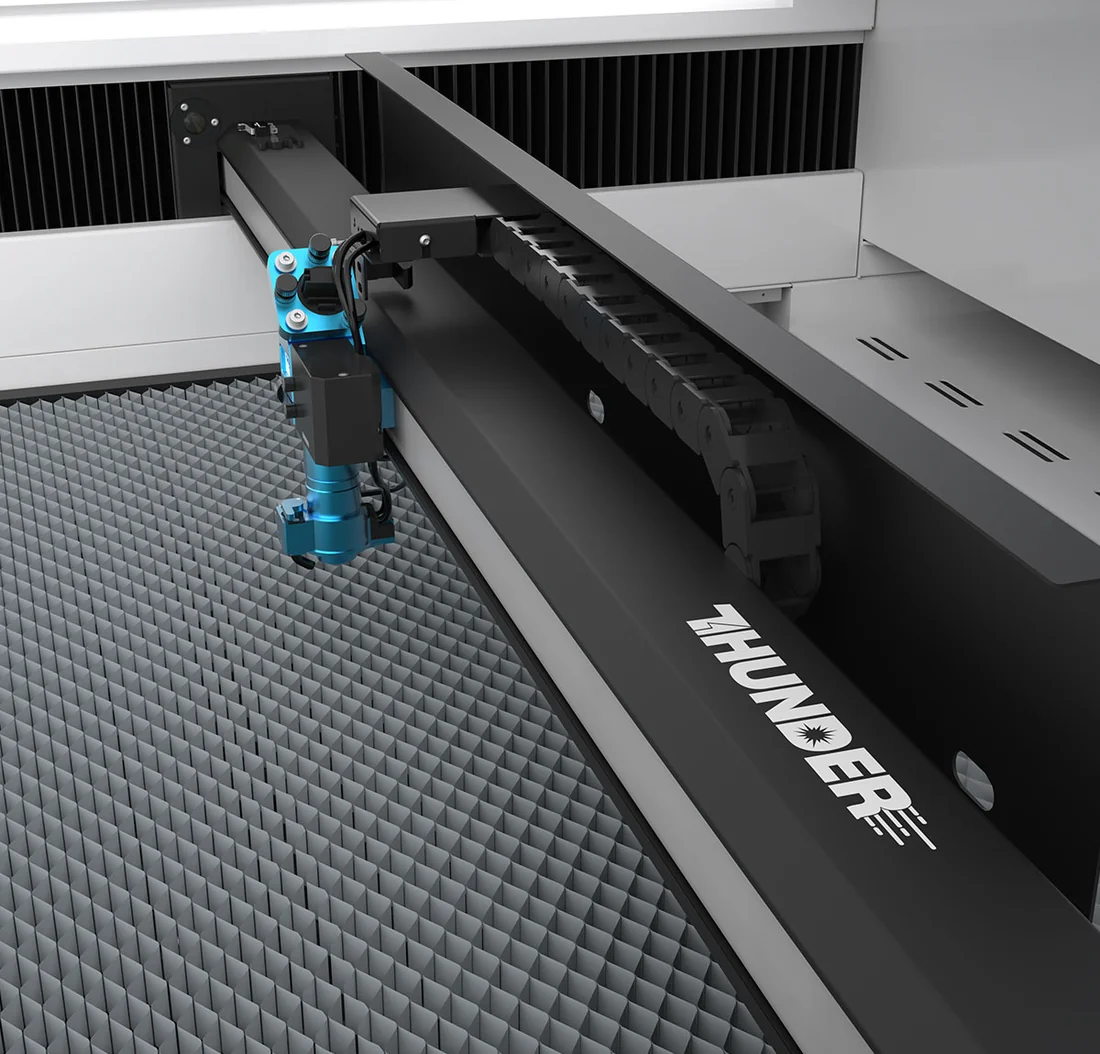 LASER DOPPIA SORGENTE THUNDER TITAN PRO — testa